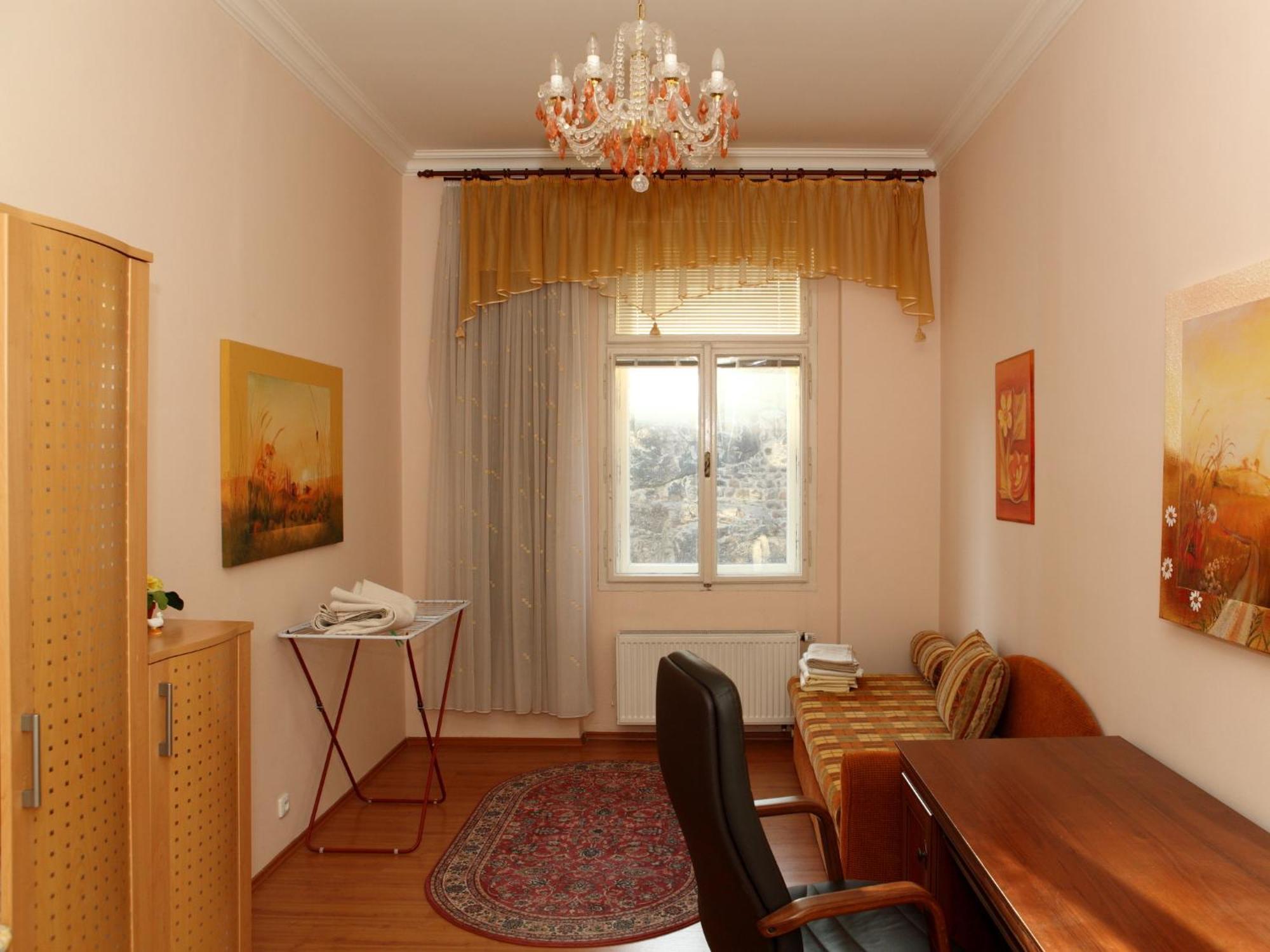 7K - Apartmany Lazenska Karlsbad Exteriör bild